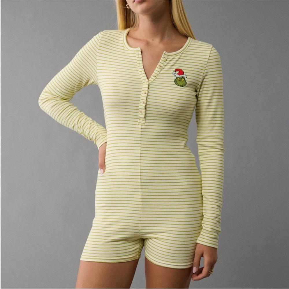 NWT American Eagle Outfitters Grinch Plush PJ Romper